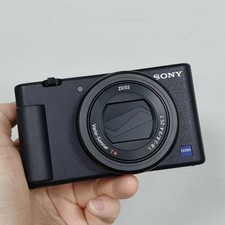 Sony ZV-1 20.1MP Compact Digital Camera Flip-out 3.0” LCD Screen -95% New