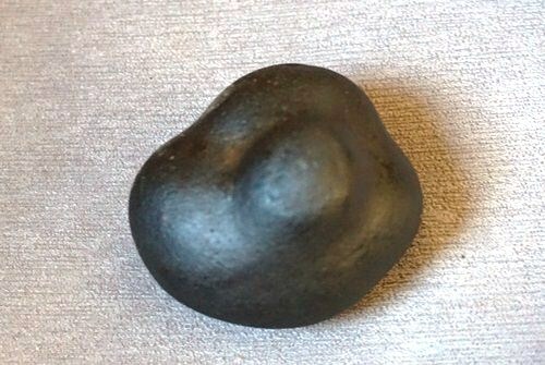 Philippine Shaligram 54 mm X 68 mm , pure black and heavy and unusual shape - Picture 5 of 8