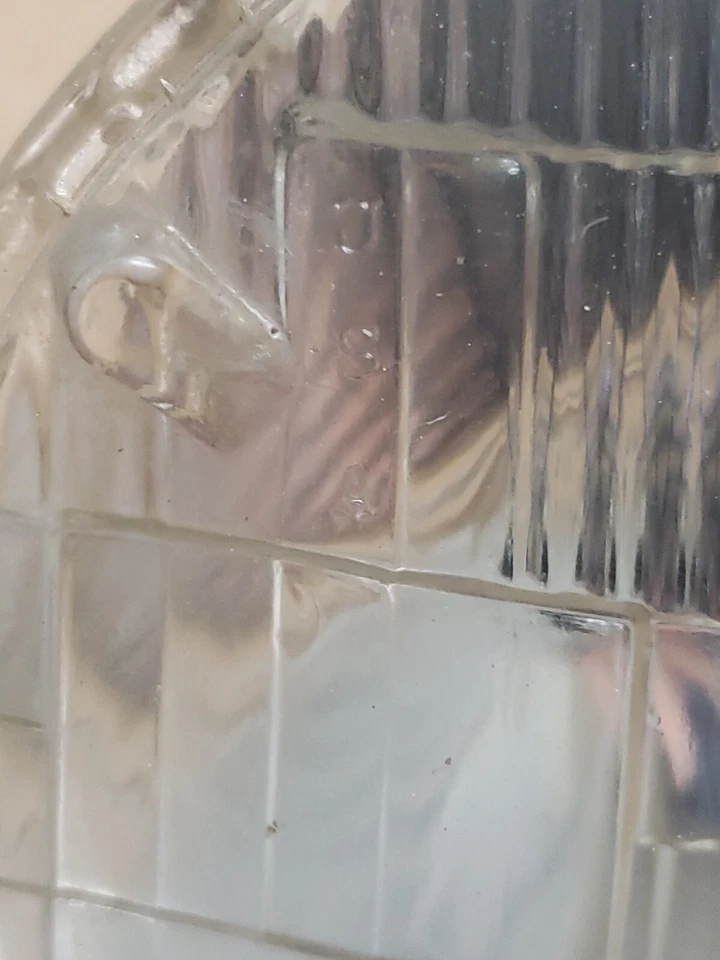 General Electric GE 6" V54 1 Sealed Beam Headlight. TESTED - Image 3 of 4