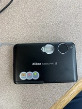 Nikon COOLPIX S3 6.0MP Digital Camera - Matte black With Leather Case and Dock