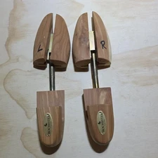 Rochester Shoe Tree Co. Cedar Split Toe Shoe Keepers Adjustable Size 10.5 - 12