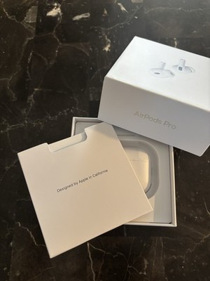 Air Pods Pros White 2 Left