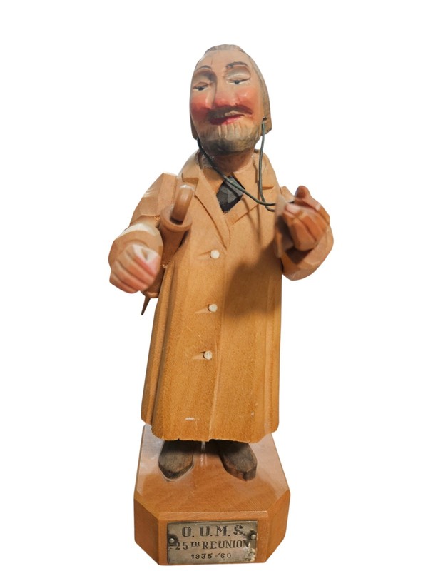 Vintage Hand Wood Carving Figurine Italian ANRI 7"X2".1/2x2".1/2