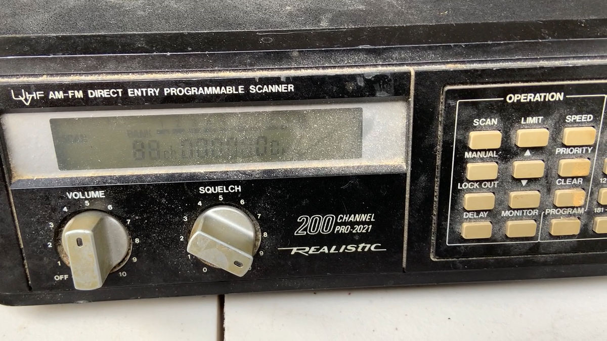 Scanner Realistic Pro-38 10 Canaux D'occasion - TESTÉ Et FONCTIONNEL - Entrée Directe