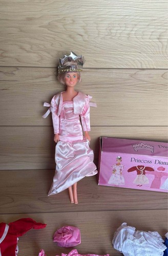 VTG Princess Diana Doll Wardrobe And Doll Set - B-i4-C - Picture 7 of 11