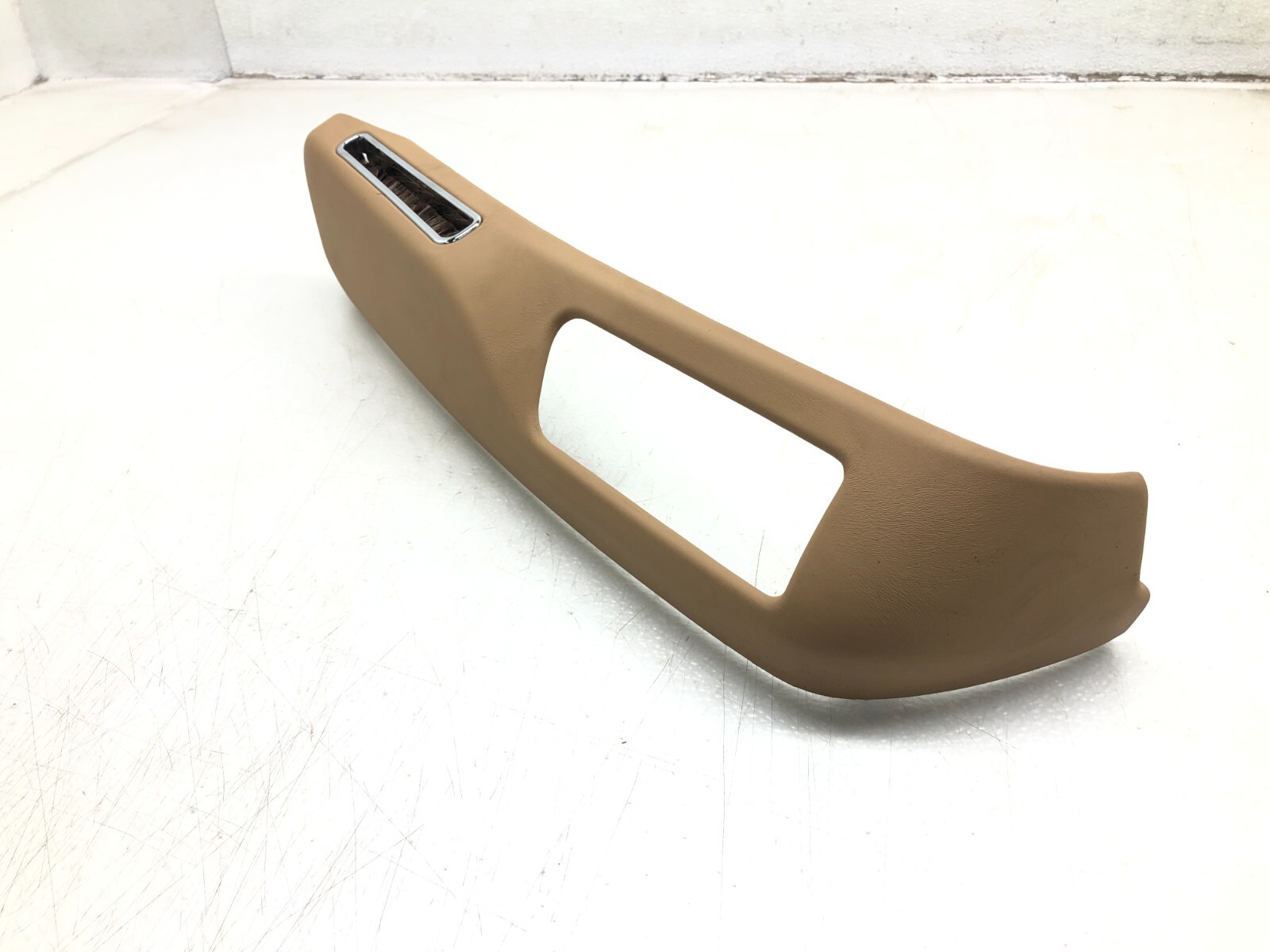 2014-2018 BENTLEY FLYING SPUR RIGHT PASS FRONT SEAT SIDE COVER TRIM PANEL OEM