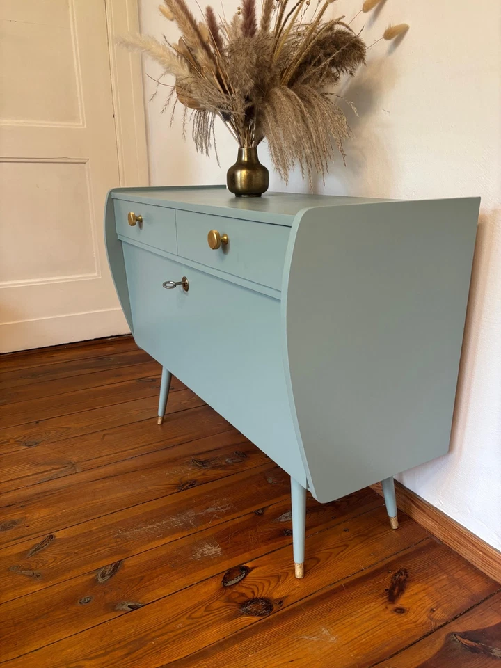 60er Jahre Kommode salbei aufgearbeitet