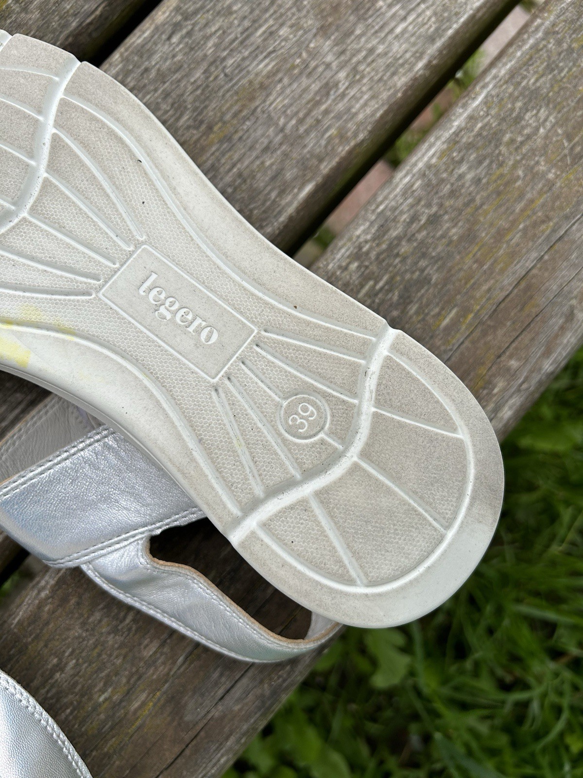 Foto 11 di 12