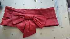 Ledergürtel weinrot als breite Schleife Marke Apart Gr. 36-38