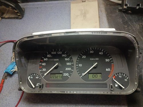 0664 Tacho Kombiinstrument VW Golf 3  1H69190864J 223273 km mit Tankreservelampe