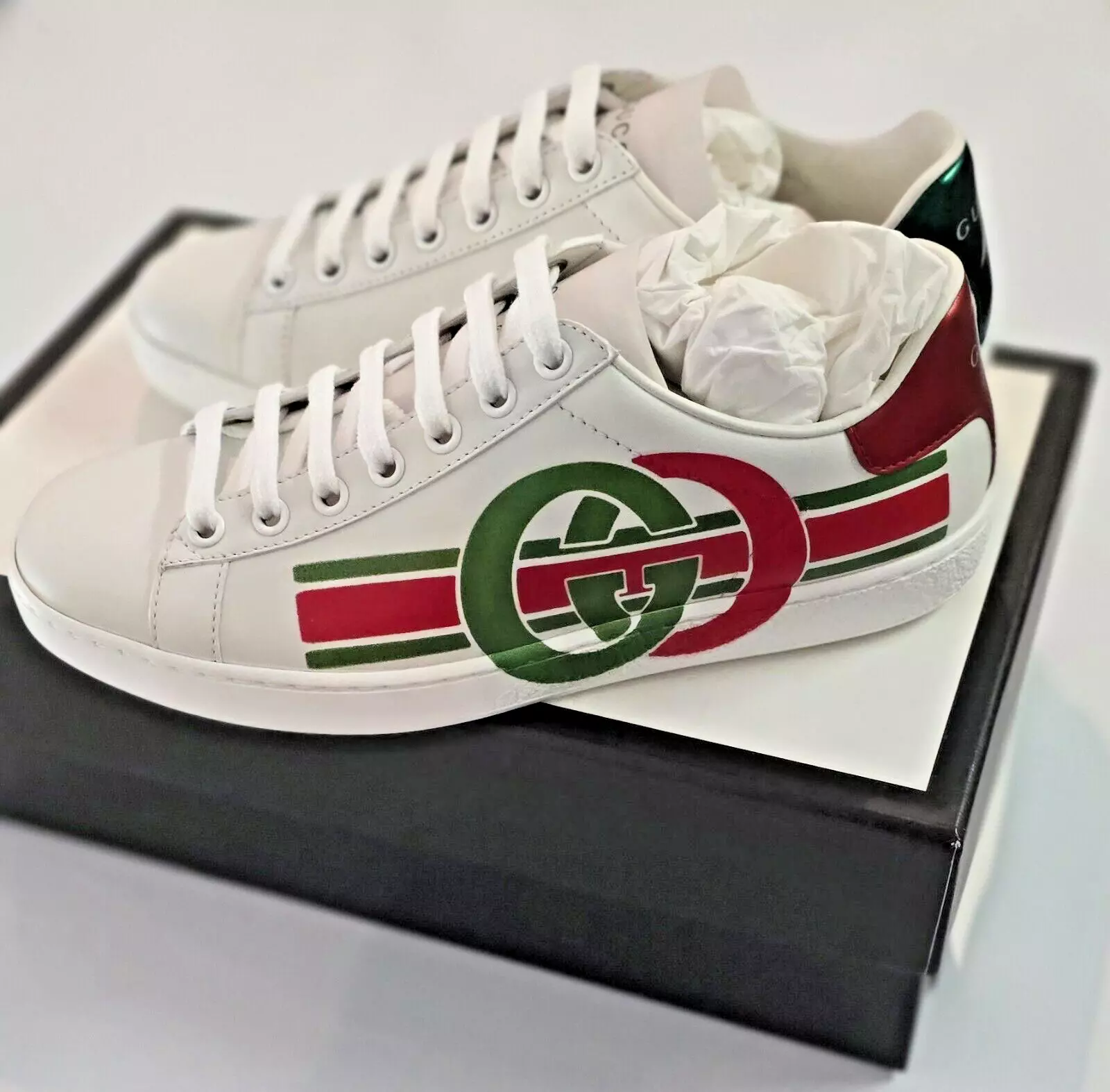 Baskets plates femme Gucci cuir logo GG taille 36 neuves dans leur boîte