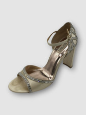  225 Badgley Mischka Womens Ivory Crystal Embellished Block Heel Shoe Size US 10