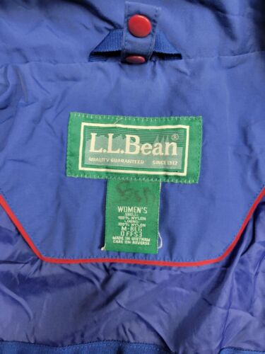 L.L. Chaqueta de lluvia Bean para mujer talla mediana regular azul real - Imagen 2 de 8
