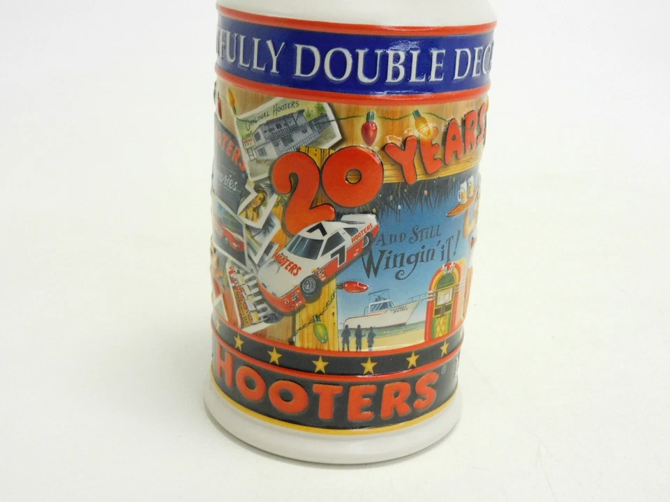 Taza Piedra Cerveza Hooters Edición Limitada 2003 Hecha en Brasil Rara Foto 3 de 4