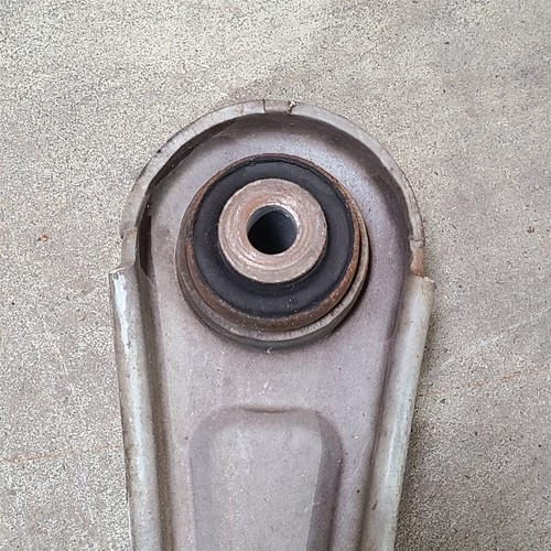 11-14 Mustang GT Coupe Rear Lower Control Arm Aa7328 - Picture 8 of 9