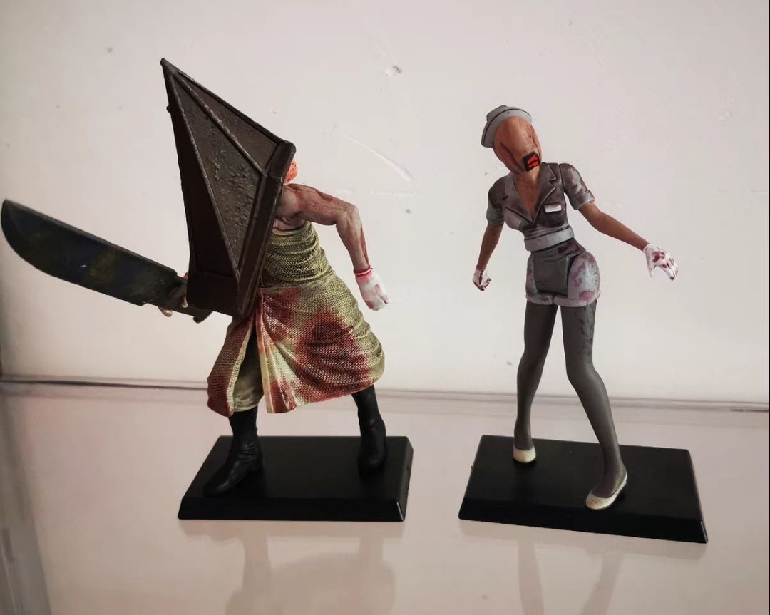 MEZCO Silent Hill Nurse Pyramid Head 3in. Action Figure Boxed Set