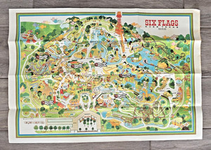 Vintage 1972 SIX FLAGS Over Texas Amusement Park Souvenir Map Size 20x30