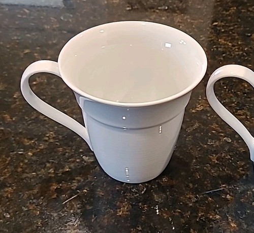 SET OF 4 Crate & Barrel Rene Ozorio Aura 10 oz White Coffee Mugs - Picture 9 of 22