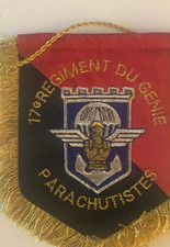 FANION EN CANNETILLE  17EME REGIMENT DU GENIE PARACHUTISTE
