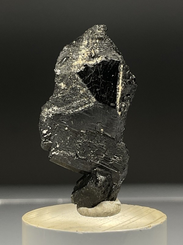 SS Rocks - Chevkinite (Aroundu Mt, Basha Valley, Baltistan, Pakistan) 8.72g
