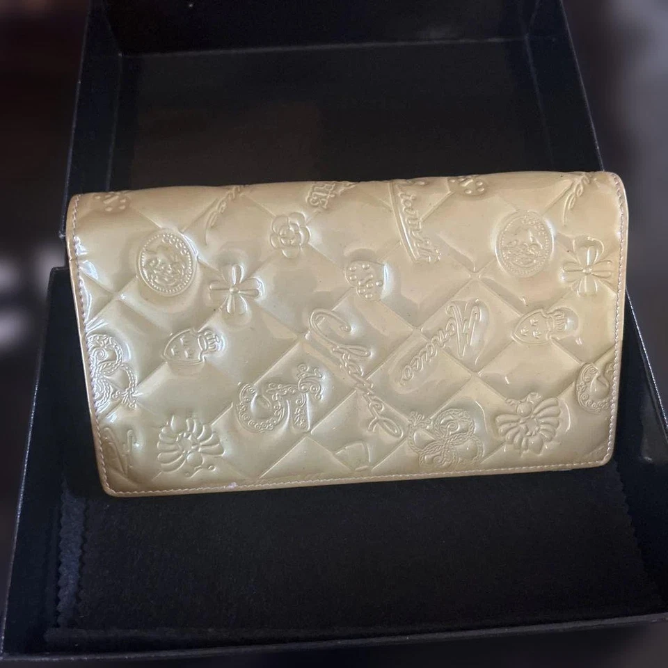 Бумажник длинный складной с тиснением эмаль Chanel желтое золото Coco Mark MWa0883 - Изображение 4 из 4