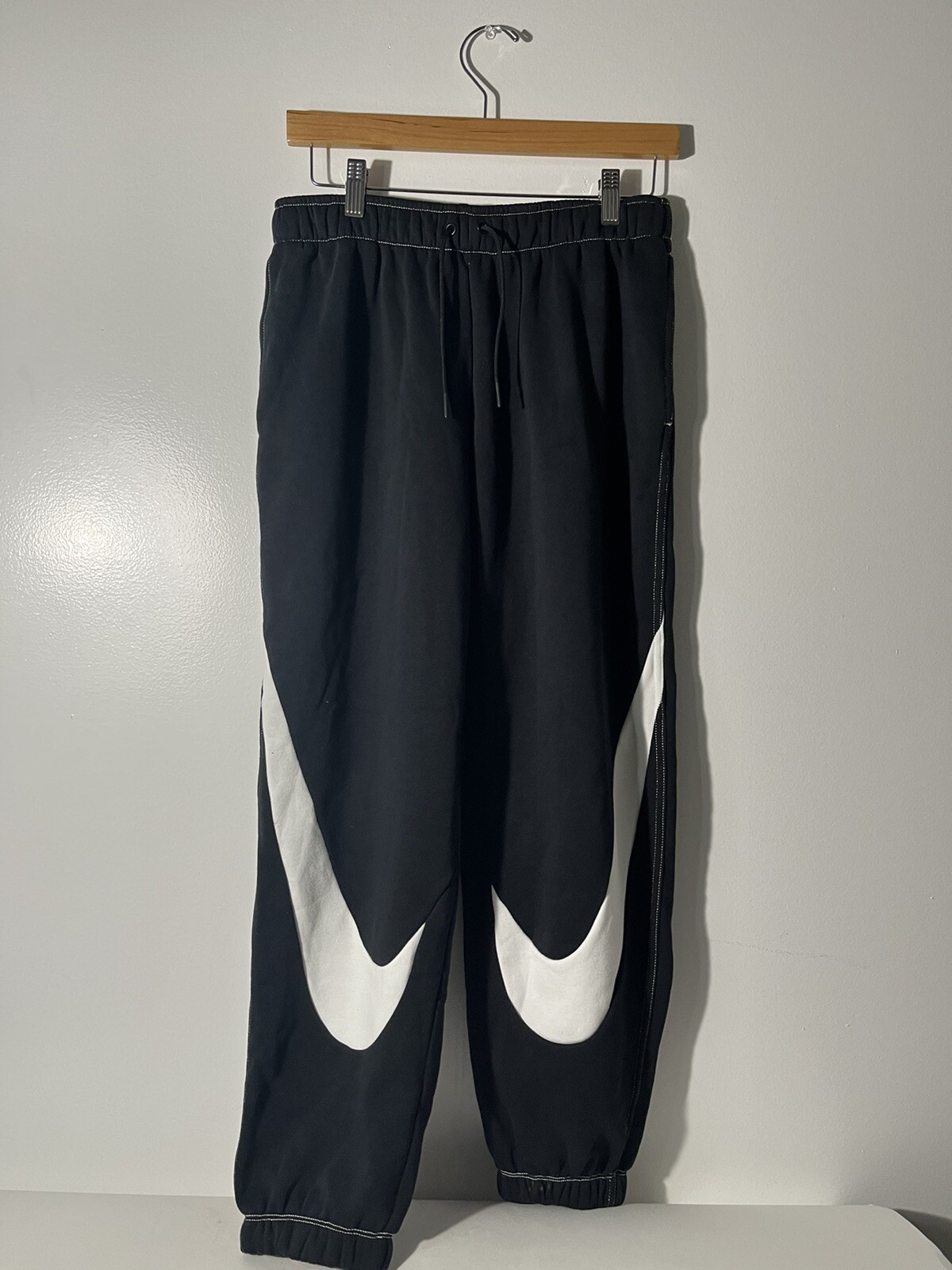 Nike NSW Swoosh Easy Fleece Jogger Black/White Women's Small DD5582 010