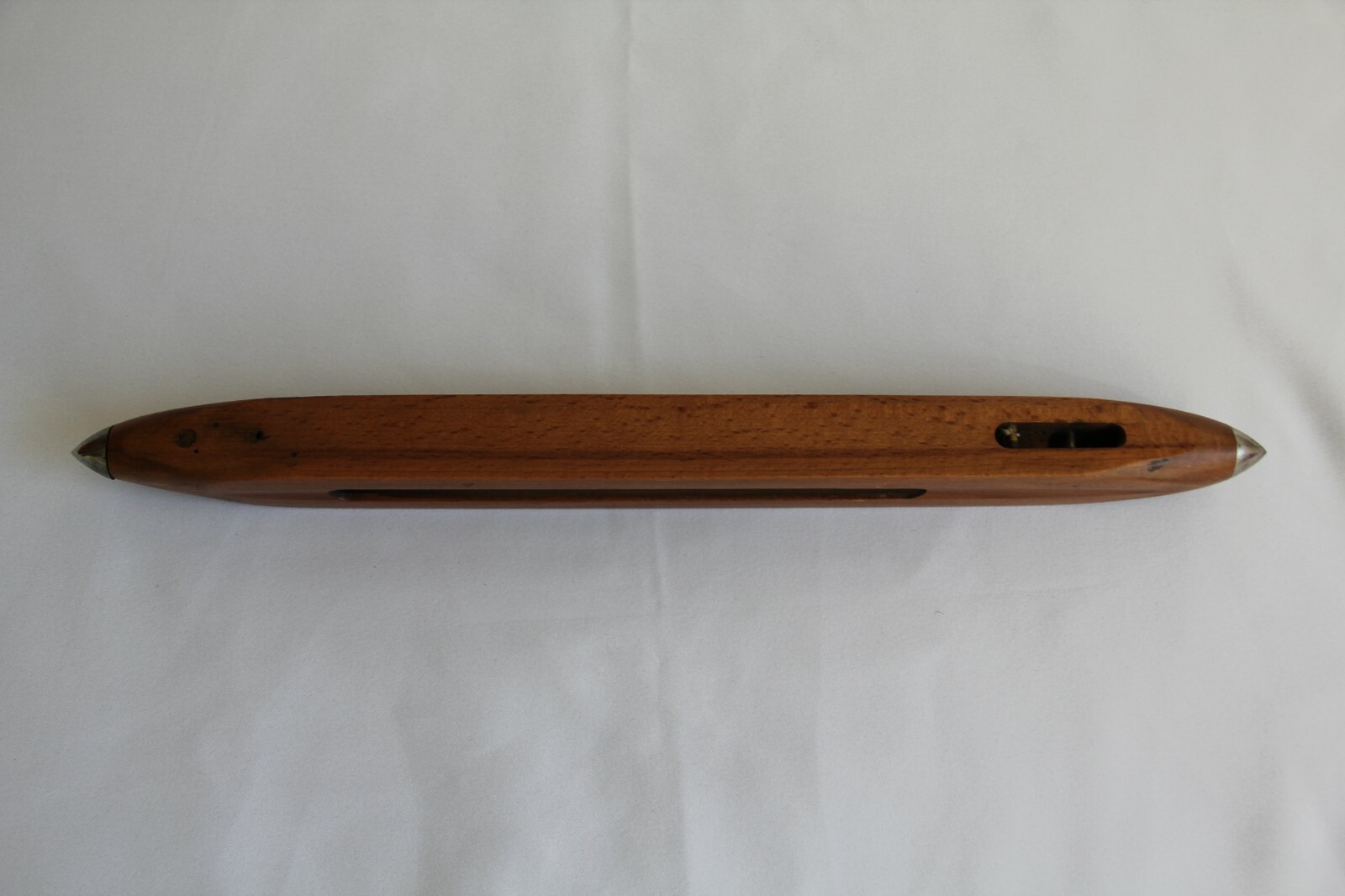 Navette en bois et metal de métier à tisser ancien ( ref 21