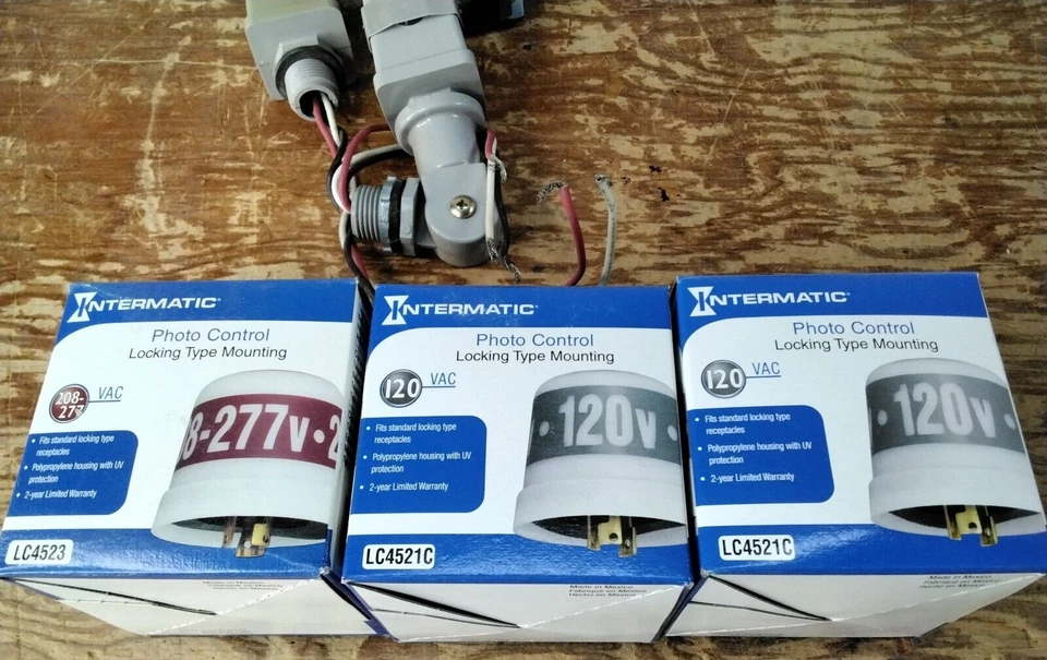 Lot of 9 Vintage Intermatic Photo Controllers and Parts. Mixed Condition w/ Box - Image 3 of 4