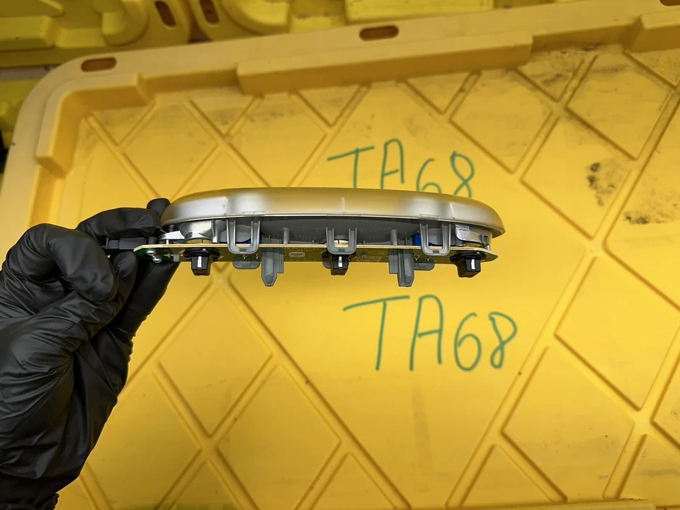 MINI COOPER R55 R56 R60 2007-2015 LUZ DE LECTURA INTERIOR CENTRAL TRASERA 9219142 Foto 4 de 4