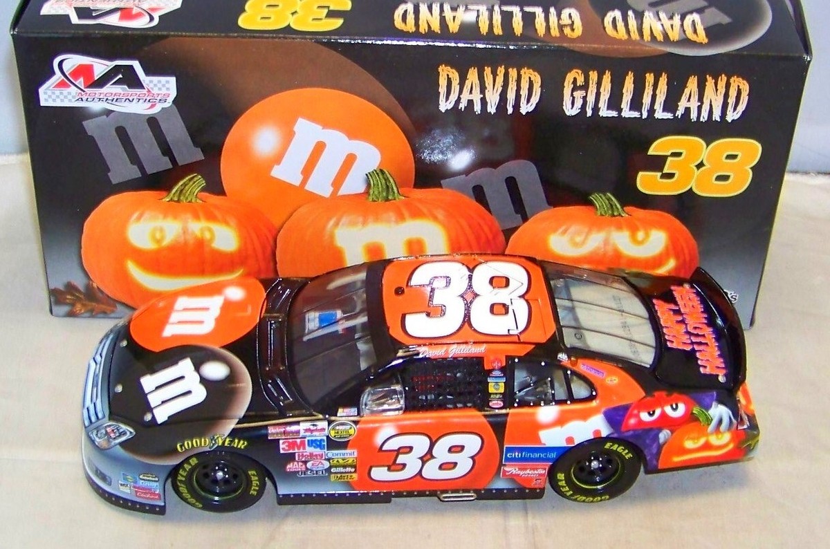 1:24 ACTION 2006 #38 M&M'S HALLOWEEN SPECIAL FORD FUSION DAVID