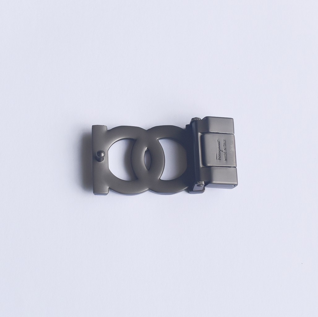 Ferragamo gray grid pattern texture Belt Buckle F… - image 5