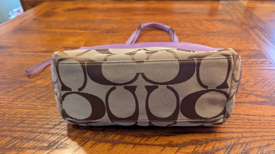 Genuine Coach Signature Stripe Light Purple Patent Shoulder Straps Accent Euc!! - Image 3 of 4