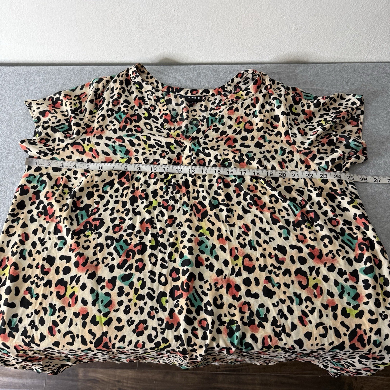 Torrid Georgette Split Neck Colorful Leopard Blou… - image 8