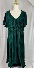 Briggs Emerald Green Pleated Velvet Dress XL