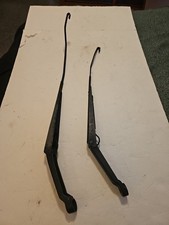 2004 2011 CHEVY AVEO FRONT LEFT & RIGHT WINDS...