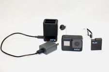 GoPro Hero7 black Action Camera w/ 2x battery and charger