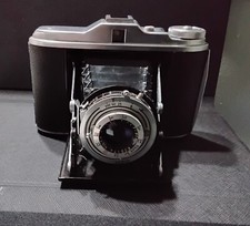 Agfa Isolette I folding camera with Agnar 85mm f/4.5 lens, leather travel case