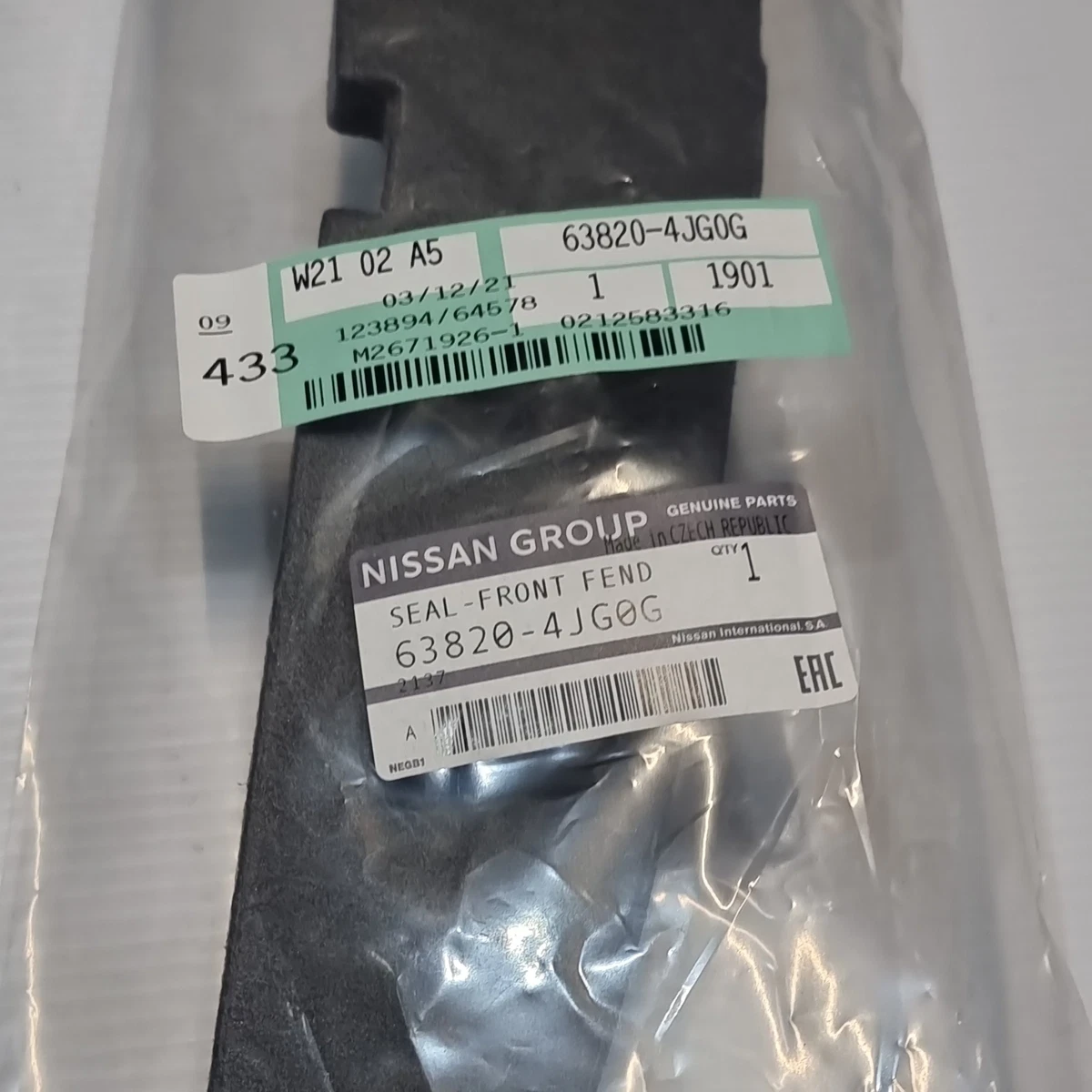 Genuine Front Fender Seal - Nissan | 638204JG0G | eBay
