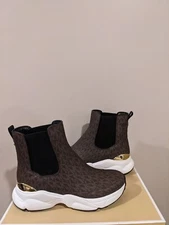 MICHAEL Michael Kors  Katrina  Bootie MK Sig Size 8.5 NIB
