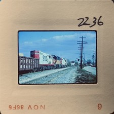 Vintage 1986 SOO Line Milwaukee Road Train Locomotive 35mm Color Slide