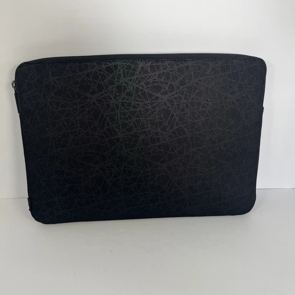 Incase Compact Sleeve 12" Apple Macbook Holographic Black Case Zipper Pouch - Image 4 of 4