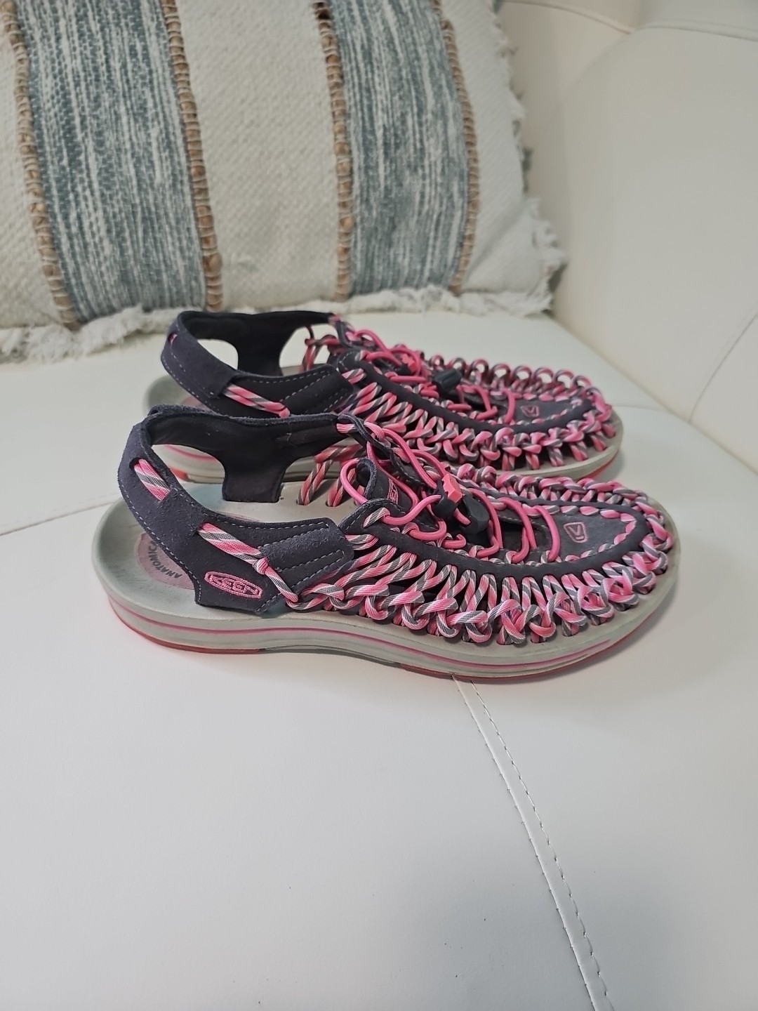 KEEN UNEEK sandali donna taglia 7 5 rosa grigio tessuto paracord scarpe acqua