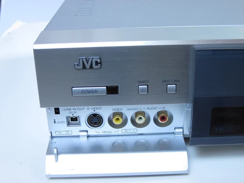 D-VHS RECORDER/PLAYER - Thumbnail 4
