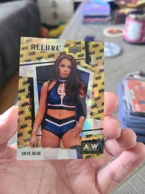 Skye Blue 2022 AEW Allure Wrestling AEW Logo /299 #66 SP ROOKIE RC