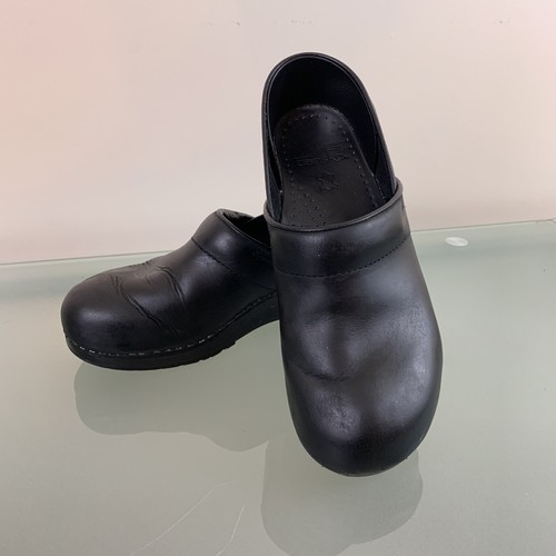 Dansko Zuecos para mujer de cuero negro patrón Fileteado zapatos talla 40  EU (9.5-10 EE. UU.) | eBay