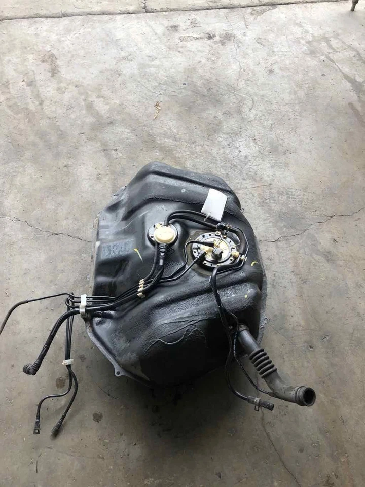 2000 HONDA ACCORD LX 轿车自动油箱总成 2.3L 4 气缸 — 第 3/4 张图片