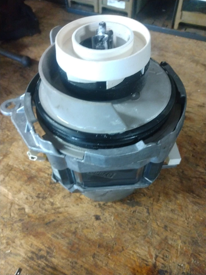 Maytag Dishwasher Motor And Capacitor - Image 4 of 4