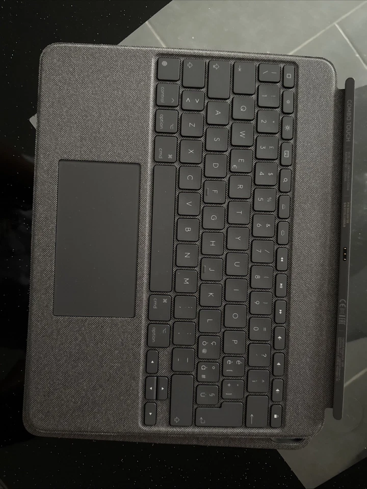 Tastatur Logitech Combo Touch iPad Pro 12.9 4th Generation (ITA) - Bild 4 von 4