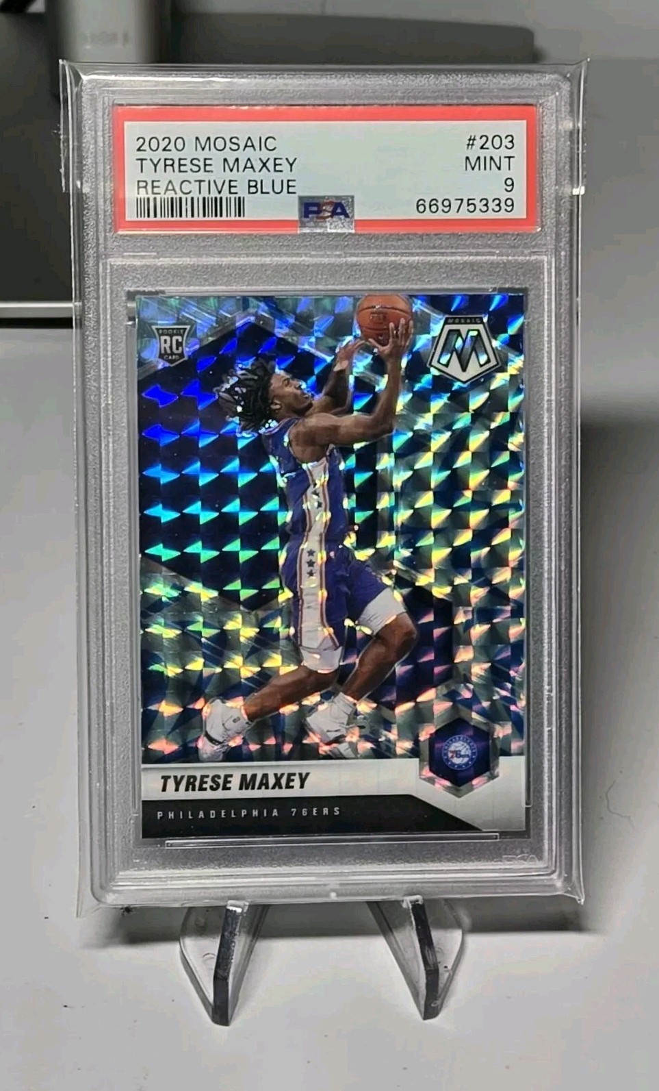 2020-21 Panini Mosaic Tyrese Maxey Blue Reactive Rookie #203 RC PSA 9 Mint