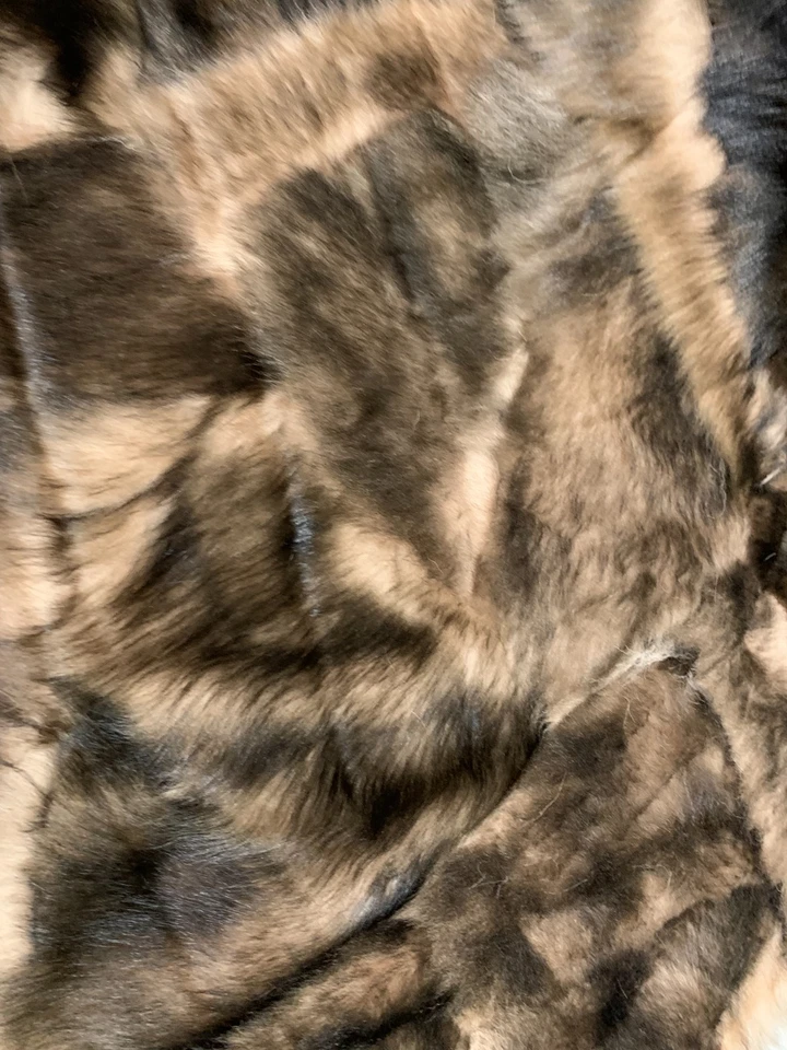 Alfombra de retazos de piel de oveja genuina hecha a mano natural alfombra de piel real decoración del hogar tiro Foto 3 de 4